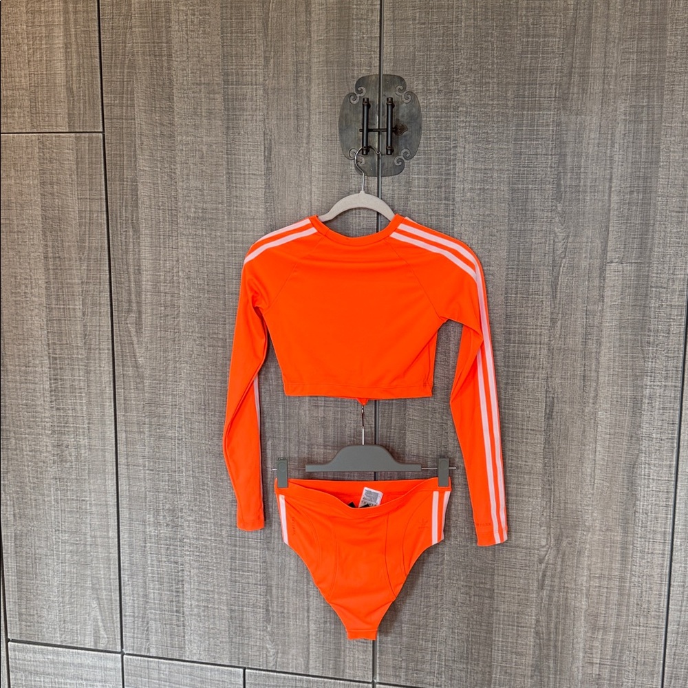 Adidas x Ivy Park Rash Guard Top & Bikini‎ Bottom - Picture 13 of 17